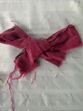 Raspberry Fabric Bow Hair Clip – Women’s Casual Bow Accent